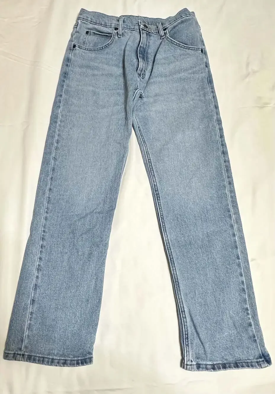 Wrangler Premium Quality Light Wash Straight Leg Denim Jeans Size 32x30